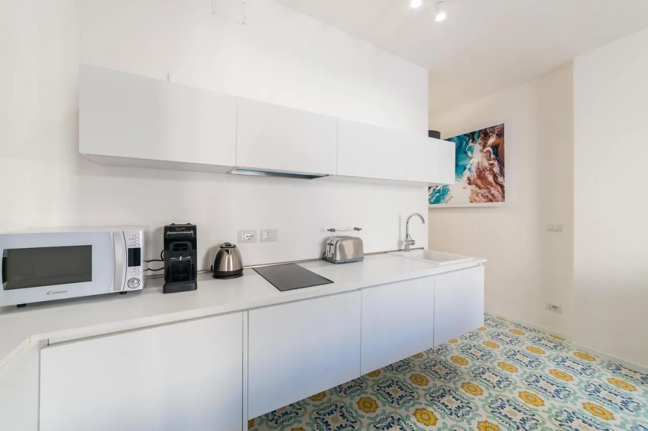 Castalia Apartments & Rooms Duomo 陶尔米纳 0*,