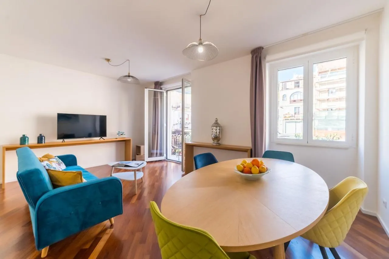 Castalia Apartments & Rooms Duomo 陶尔米纳 意大利