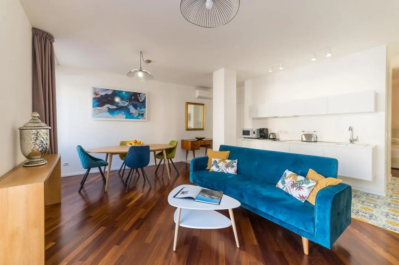 Castalia Apartments & Rooms Duomo 陶尔米纳 0*,  意大利